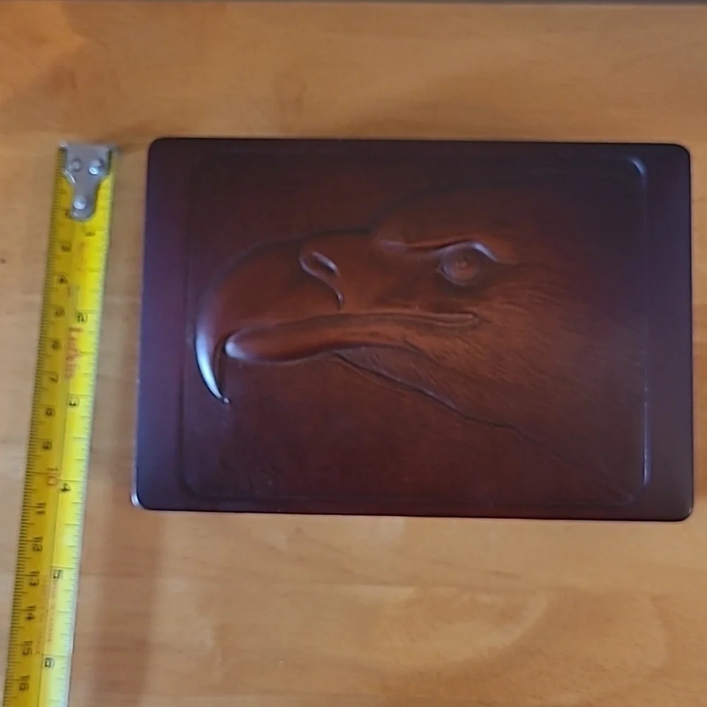 BOMA 3D 'Eagle Head' Double Deck Playing Card Storage Art Box - Picture 15 of 17